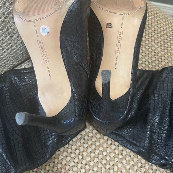 Vince Camuto Black Scrunched Textured Heeled Boots 3 1/2” heel - Picture 7 of 7